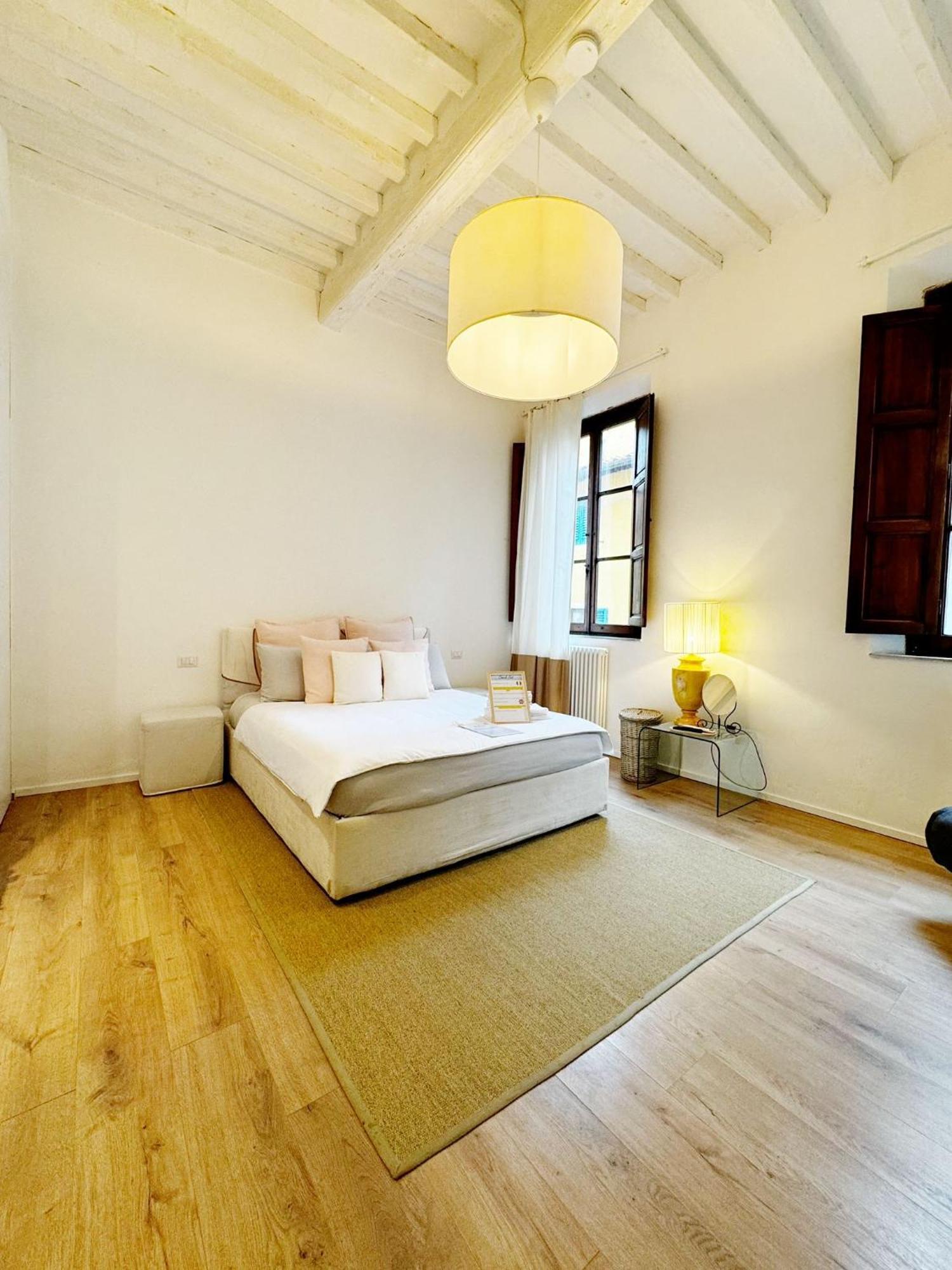 Boutique Room - Centro Storico 20 Min Da Firenze เอมโปลี ภายนอก รูปภาพ