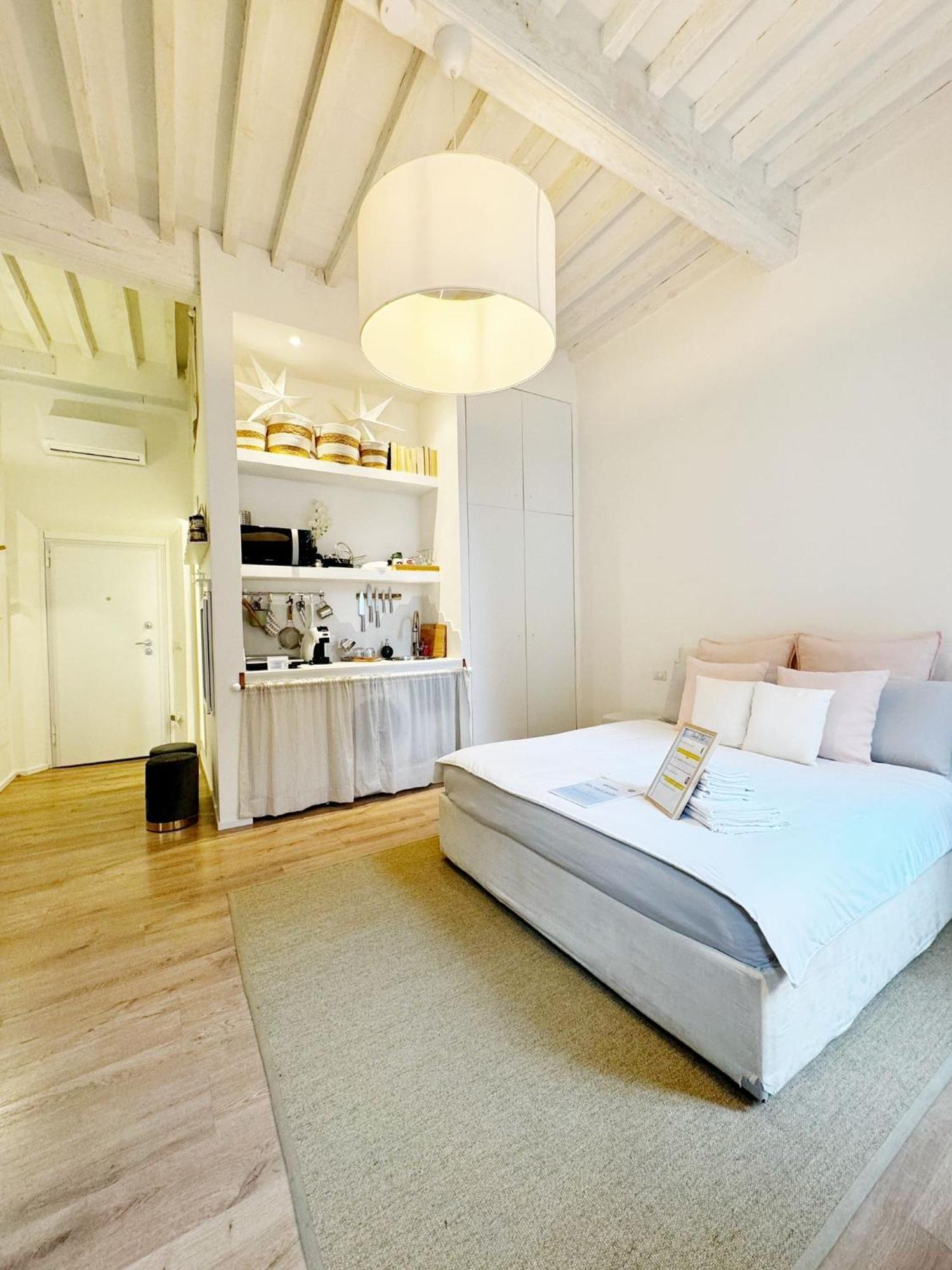 Boutique Room - Centro Storico 20 Min Da Firenze เอมโปลี ภายนอก รูปภาพ