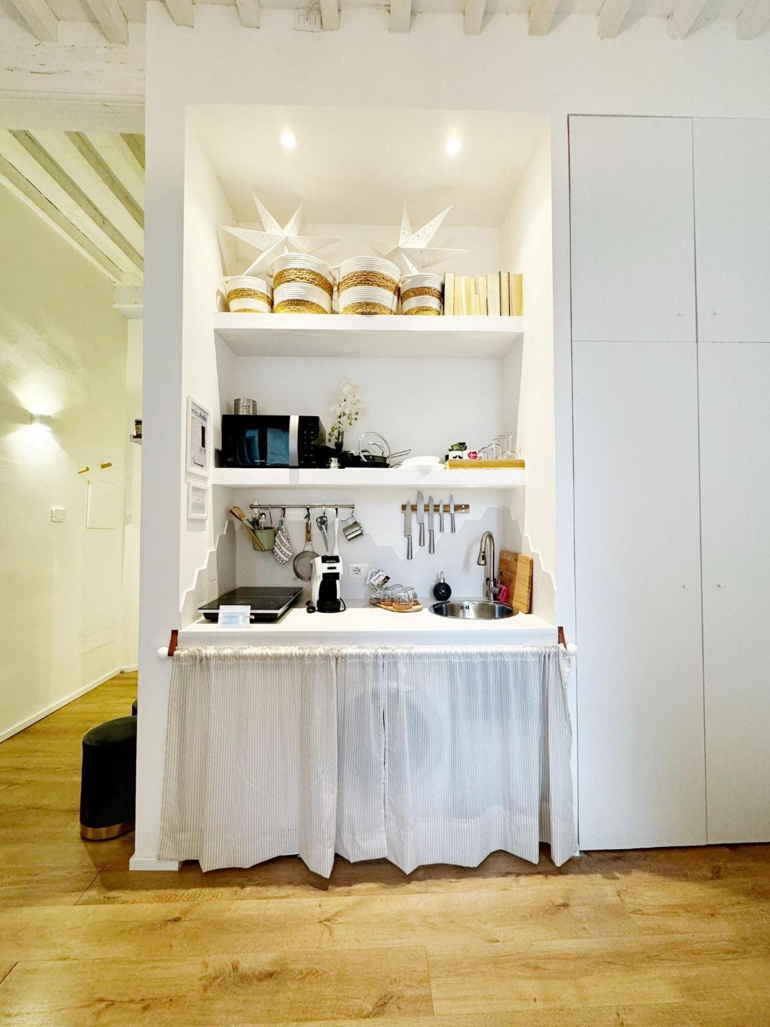 Boutique Room - Centro Storico 20 Min Da Firenze เอมโปลี ภายนอก รูปภาพ